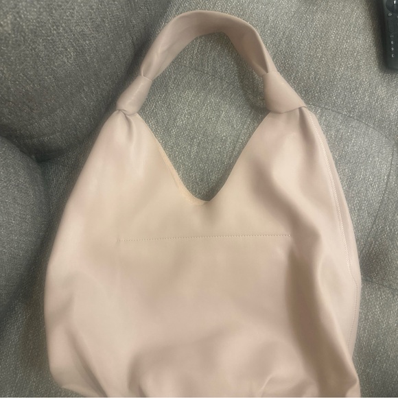 Elizabeth & James Knotted Hobo Bag Vegan Leather Blush - Picture 3 of 6